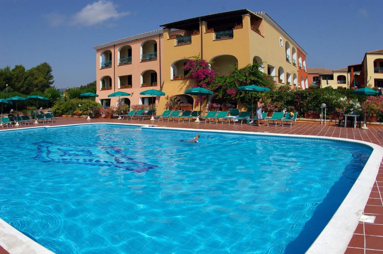 Nicolaus Club Torre Moresca Орозеи Экстерьер фото